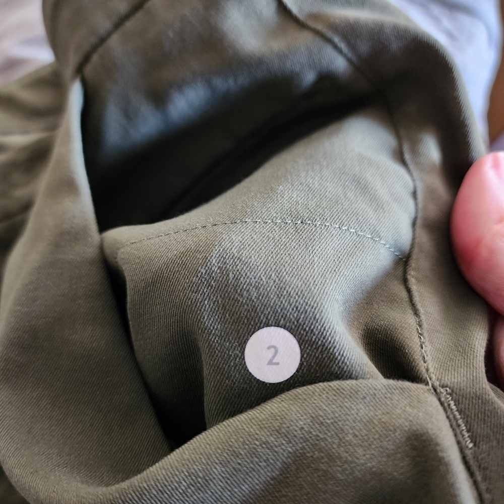 LULULEMON ON THE MOVE PANT - Picture 7 of 7